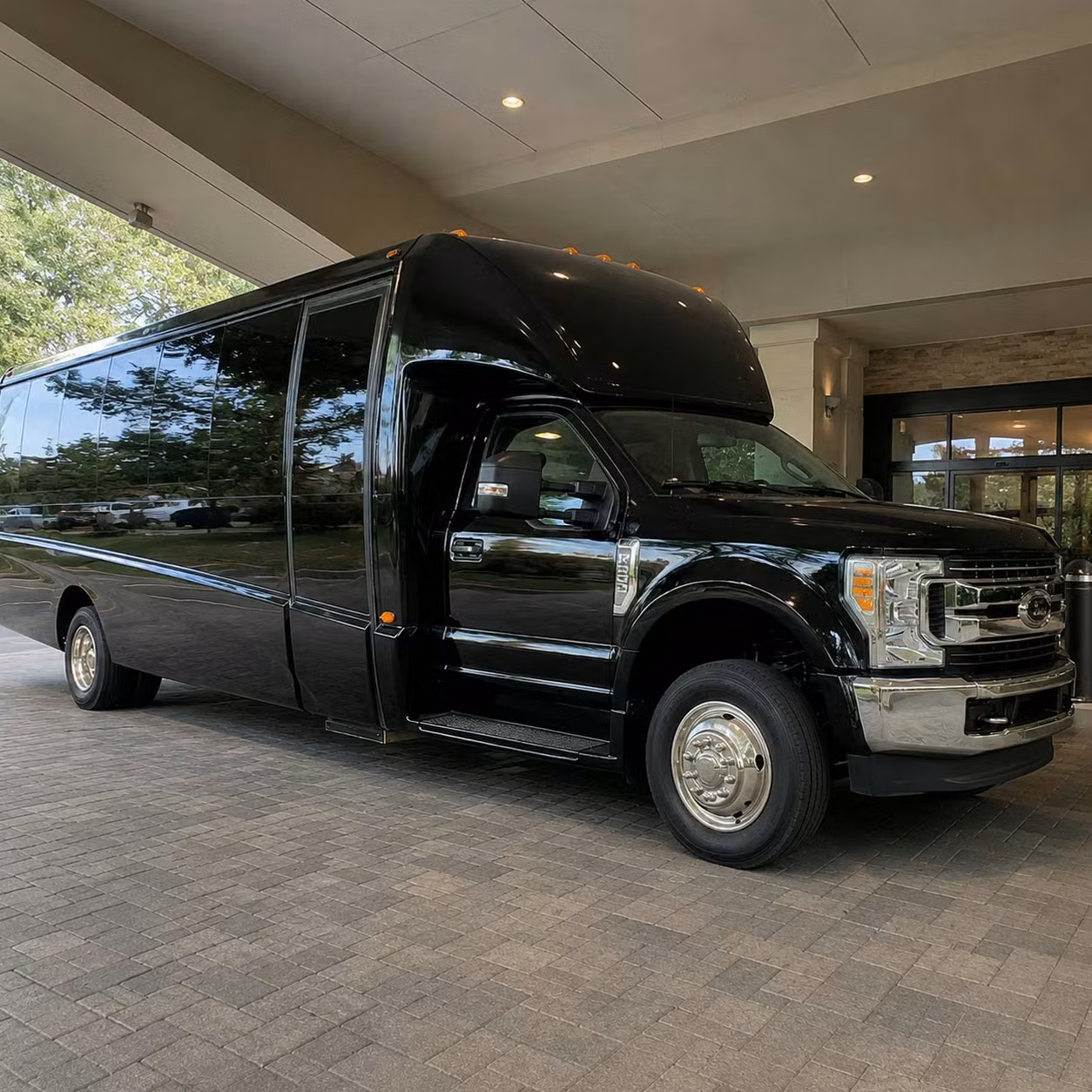 15 passenger minibus