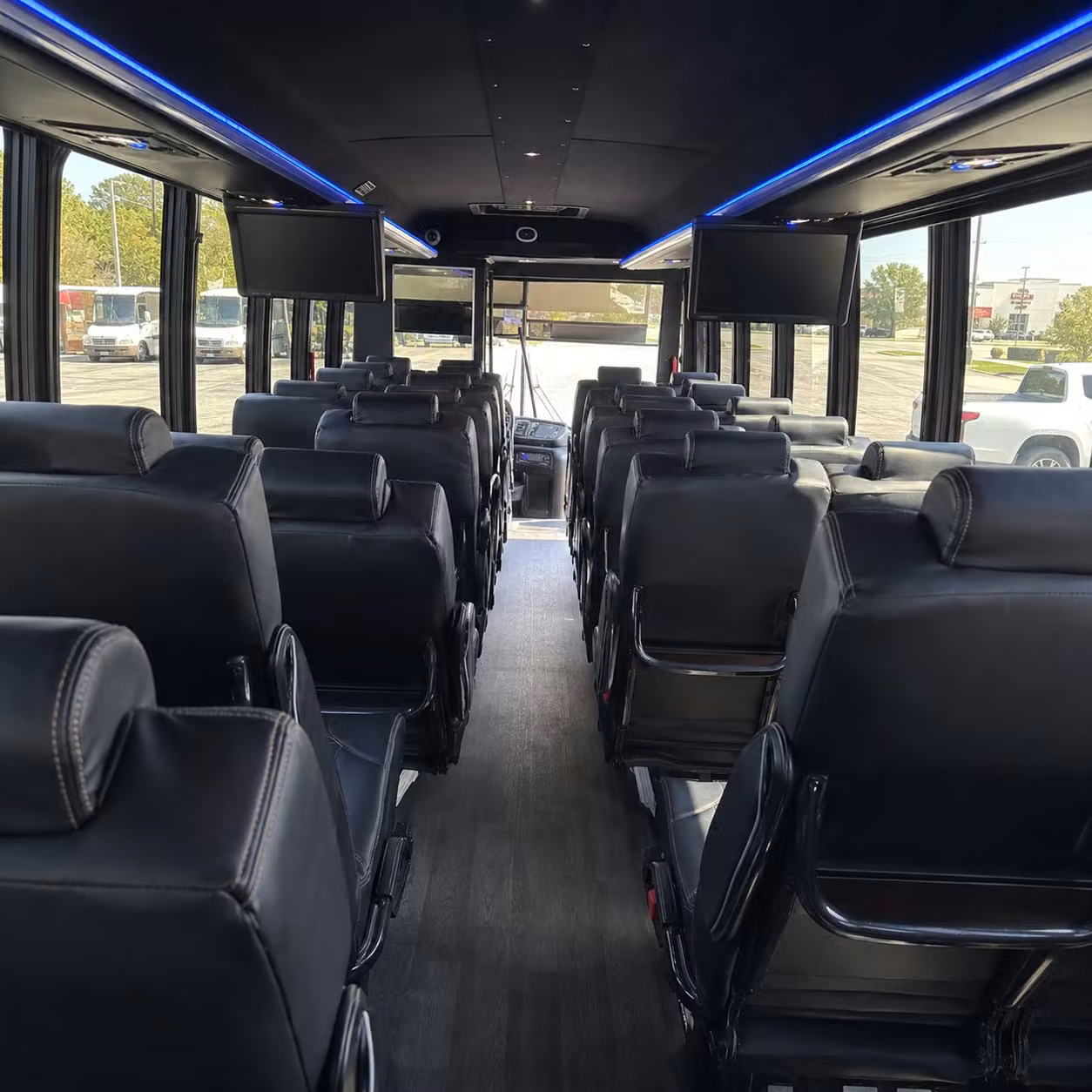 minibus rentals for olathe youth sports teams and tournament travel