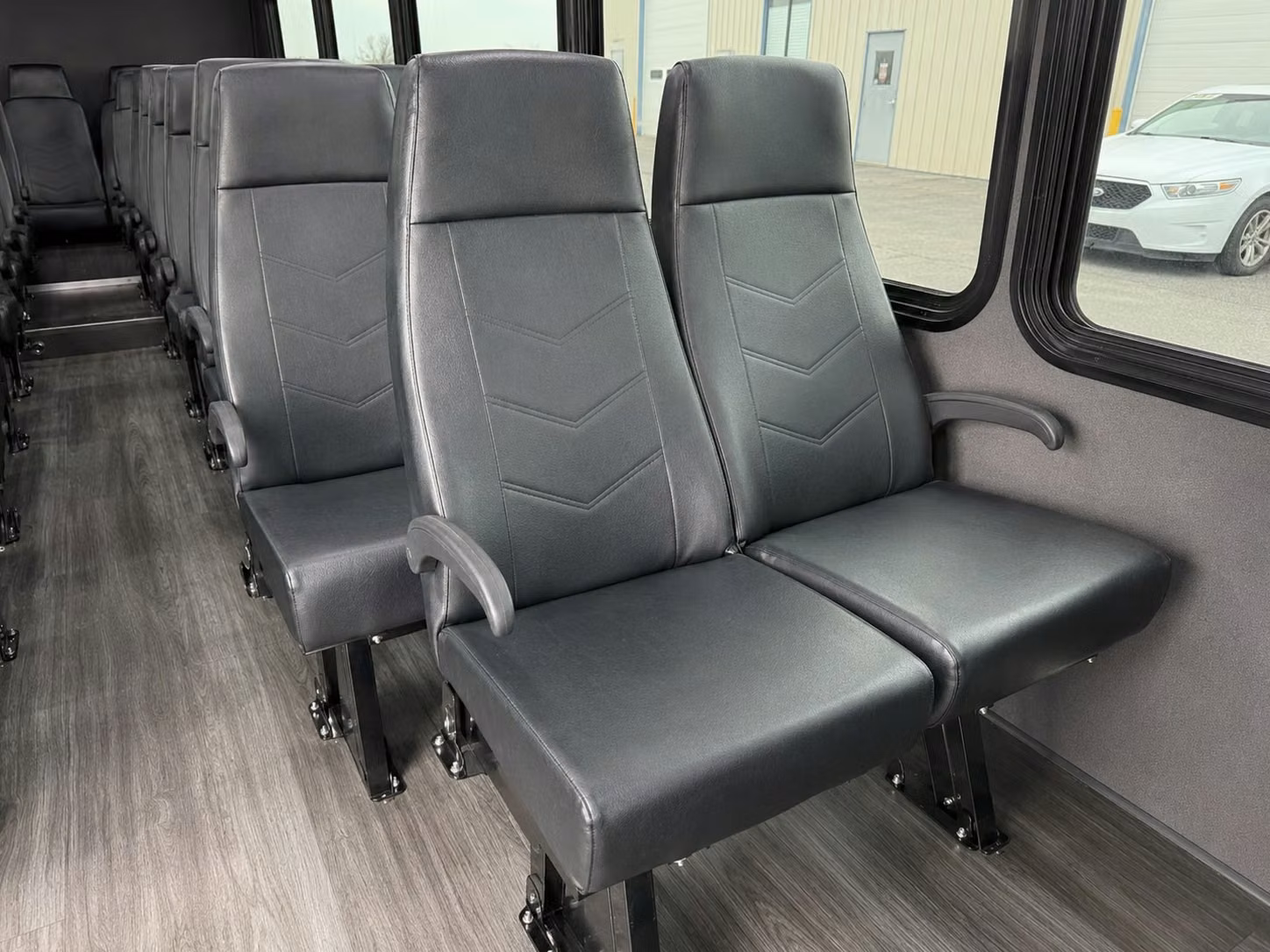 minibus rentals for smaller olathe concert groups who want to keep it easy